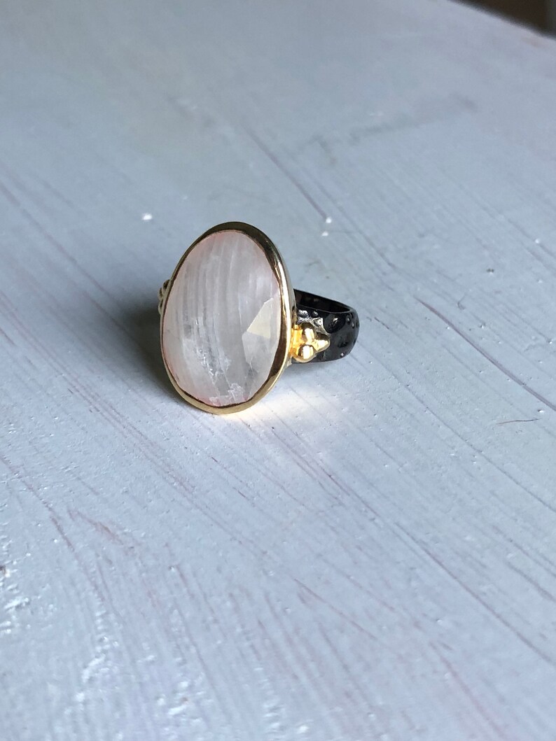 Gorgous Unique Gun Metal /& 14k Yellow Gold Plated Sterling Silver 925 Two Tone Rainbow Moonstone Faceted Teardrop Gemstone Statement Ring