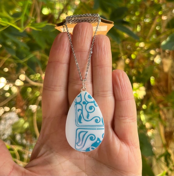 Pyrex pendant sale