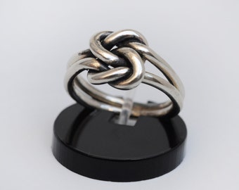 Sterling silver knot ring