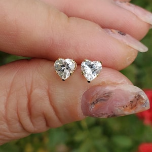 Estate Vintage Real 14k Yellow Gold 5mm Heart Cut CZ Stud Earrings