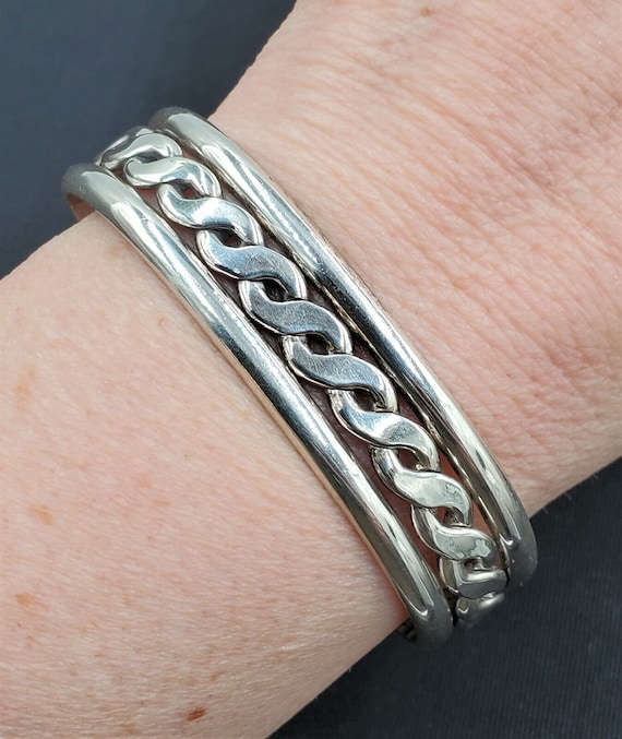 Chunky Coral Native American Navajo Sterling Silver Cloud 9 Bracelet Chunky Coral Native American Navajo Sterling Silver Cloud 9 Bracelet