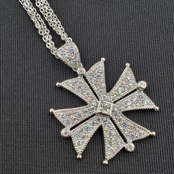 Nuovo Qvc Diamonique Dqcz 925 Sterling Maltese Cross Pend 3 Strand Collana Video