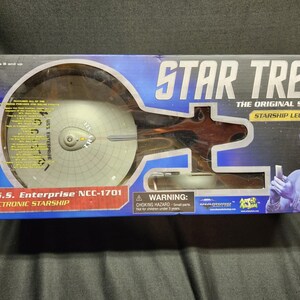 Diamond Select Star Trek Starship Legends U.S.S. Enterprise Ncc-1701 Original