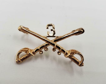 Details about   1st Cavalry Medevac Division So Others May 1 inch Hat Pin H15288 F5D10B 