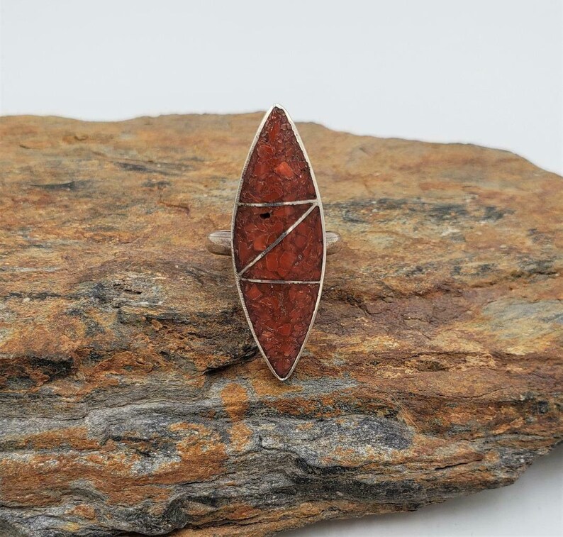 Vtg Old Pawn Navajo Genuine shops Coral Chip Inlay 925 Sterling Silver Ring Size 6.25