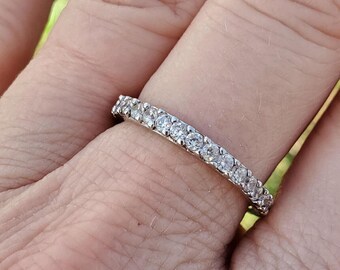 Charles Winston 925 sterlingzilveren ronde CZ Eternity band ringmaat 8