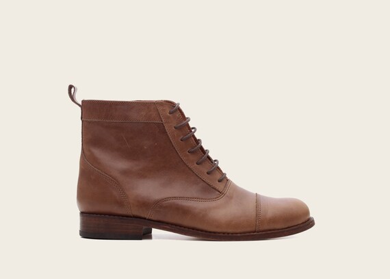 flat lace up leather boots