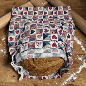 Country Patch Heart Bread Bag, Reusable Cotton Sourdough Bread Storage Bag, Farmhouse Kitchen Decor, Drawstring Bread Bag, Rustic Bread Sack