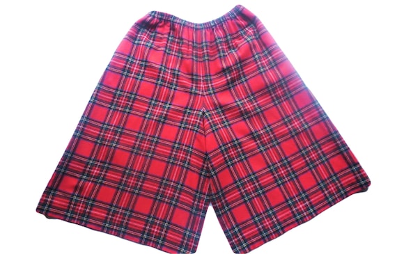 Vintage Shorts XL Plaid Wool Red Scotish Style Sk… - image 1