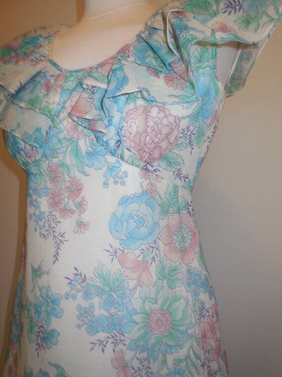 1970s Vintage Maxi Dress Ruffled Floral Summer - image 6