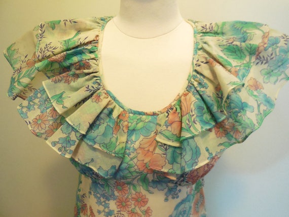 1970s Vintage Maxi Dress Ruffled Floral Summer - image 4