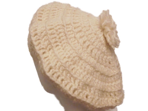 1970s Vintage Beret Crochet with Pompom Cream Col… - image 1