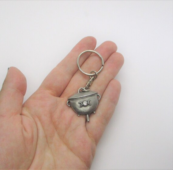 Pewter cauldron keychain: cute solid pewter and s… - image 4