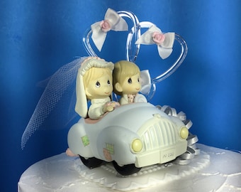 Rare Precious Moments Car Topper  Bride and Groom Car