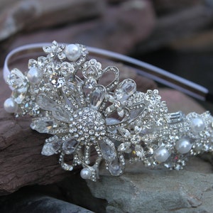 Vintage Hollywood Glamour Rhinestone and Pearl Flower Bridal Headband / Bridal Hair band image 4