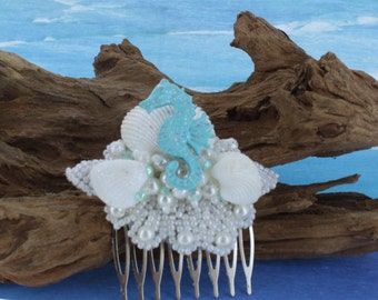 Seashell with turquoise Seahorse Bridal Comb/ Wedding/ Beach Theme/ Destation Wedding