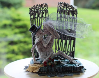 Halloween Wedding topper / Bride and Groom Ghoul Cake Topper/ Skeleton Cake Topper/ Halloween/ Day of the Dead