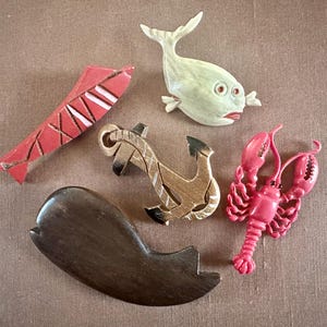 Collection of 5 vintage 1930s-40s era seashore sealife nautical themed brooches lobster pin, anchor pin, whale pin, fish pin, wood, resin