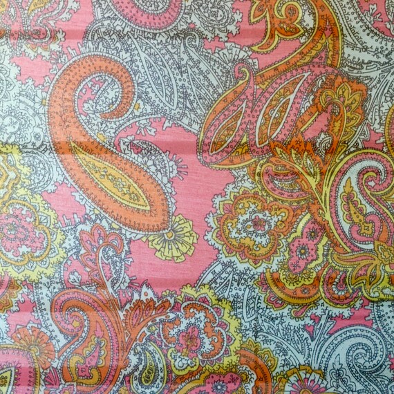 Giant 1960s pink paisley scarf - image 4