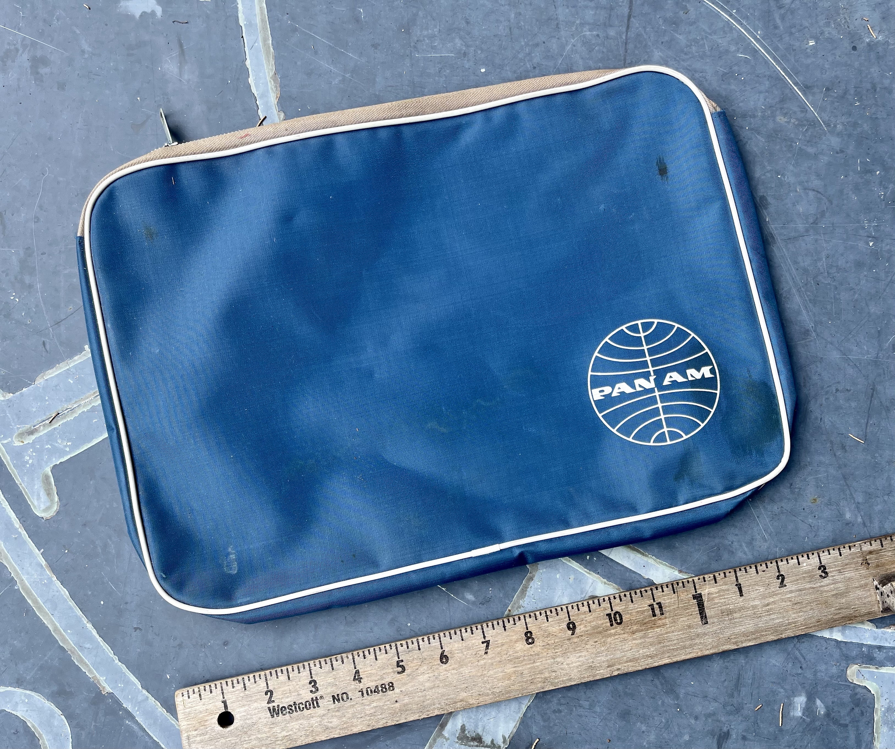 American airlines midevil carry on razor