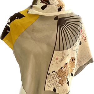 Vintage 1990s 100% silk large 30” Japanese graphic fan scarf designed for Freer Gallery of Art neck scarf head scarf fall autumn winter