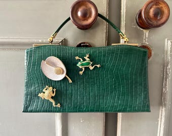 RESERVED. Vintage MidCentury 1950s iconic Ande emerald green faux crocodile purse with vintage frog and lily pad brooches