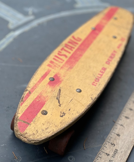NICE 1960s Vintage skateboard Mustang Roller Derby estate find original graphics clay wheels wooden deck great condition