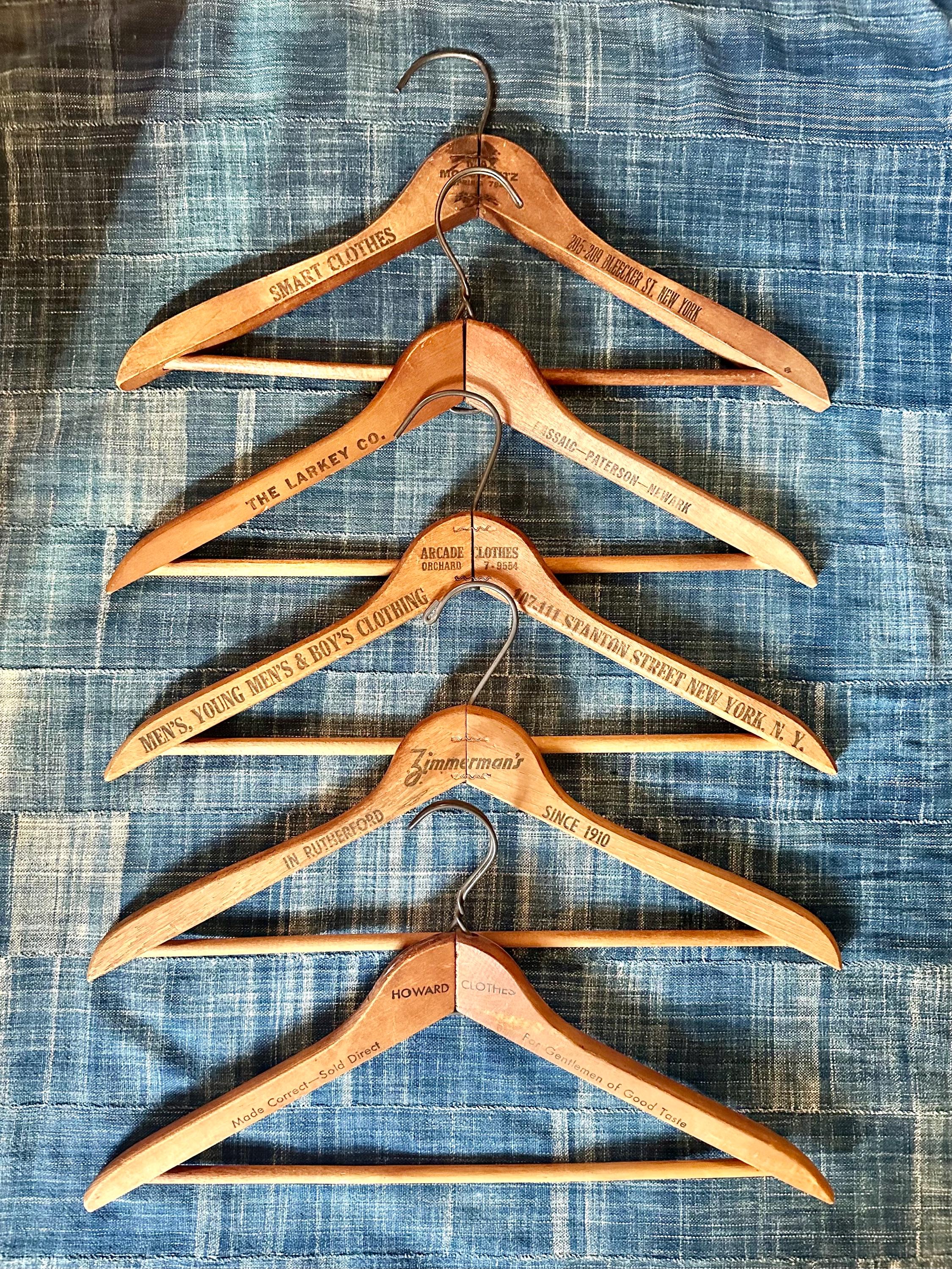 ビンテージ ハンガー アメリカ 木製 ホテルSTATLER HOTELS Hotel Statler Hanger - Etsy