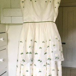 Vintage 1950s Adorable Daisy Dress/ Party Dress/ Prom Dress/wedding ...