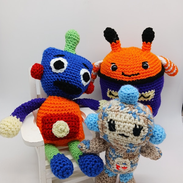 Plush Robot stuffed toys, handmade crocheted Amigurumi robot toys