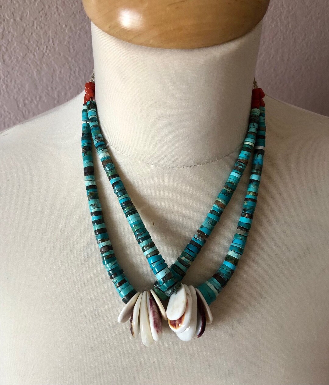 Native American 189 Grams Santo Domingo Shell Heishi Turquoise Necklace Native American 189 Grams Santo Domingo Shell Heishi Turquoise Necklace