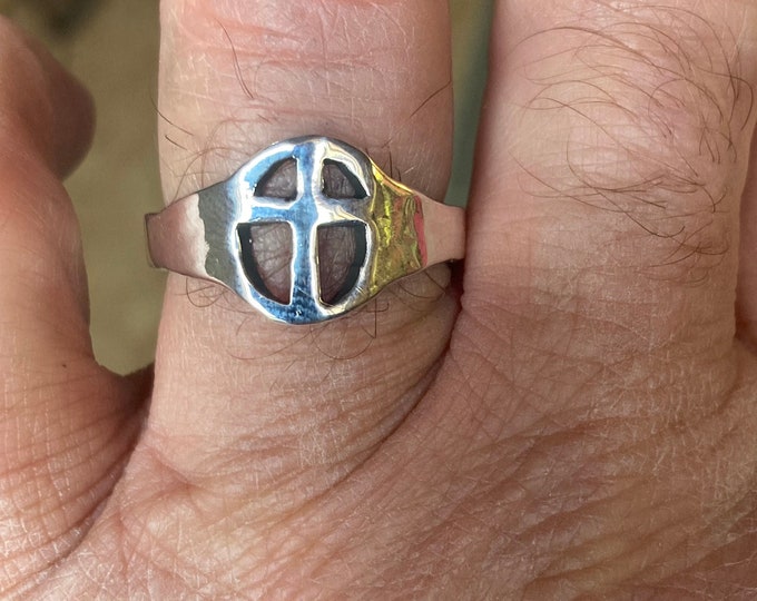 Mens cross ring