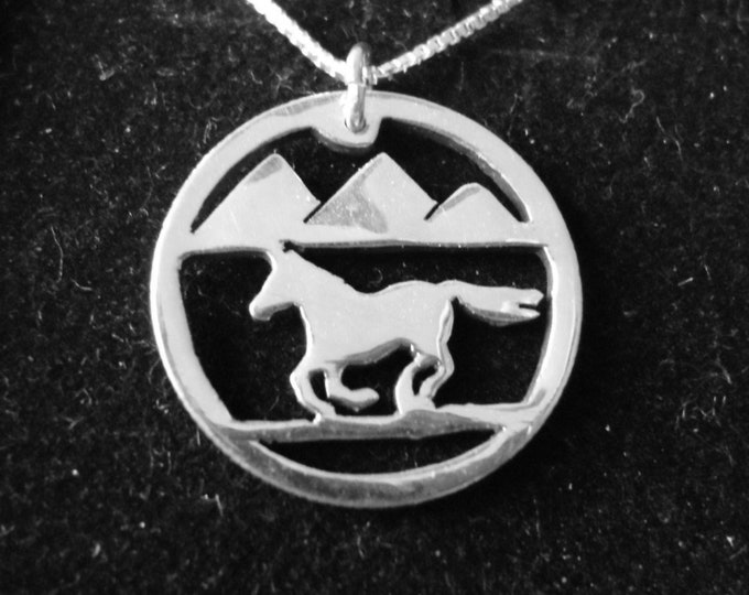 Horse w/mountains necklace quarter size w/sterling silver chain