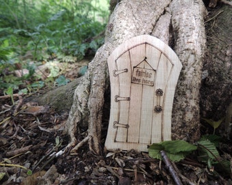 Fairies Live Here Oak Fairy Door