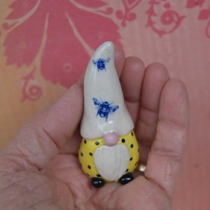 Miniature ceramic gnome with Bumble bees. Bee gnome. Fairy garden gnome decoration. Terrarium figurine. Pot decoration Ceramic planter gnome