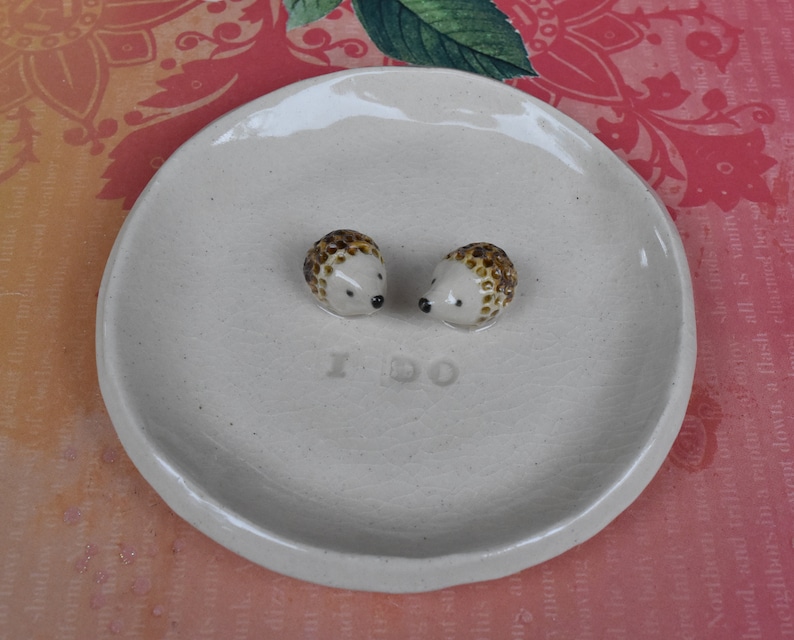 Wedding ring plate Hedgehog plate Wedding gift bridal ring holder I do Hedgehog ring holder Wedding ring holder