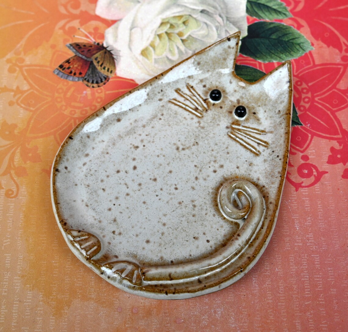 Cat spoon rest. Ceramic cat jewelry holder. Cat plate. Cat Etsy