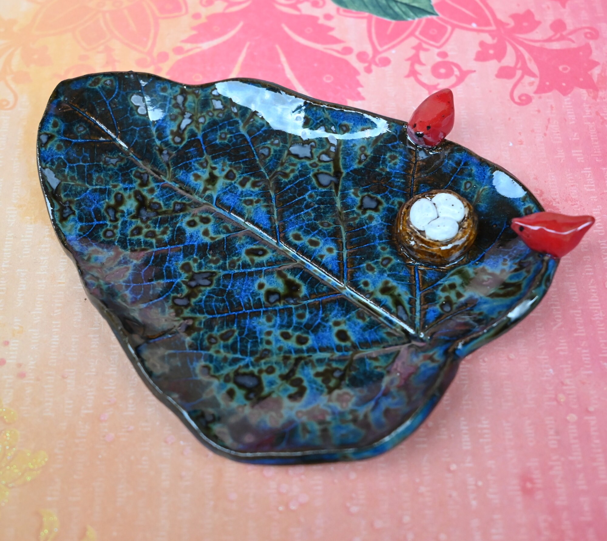 Leaf spoon rest. Red Cardinal spoon rest. Spoon holder. Leaf Etsy