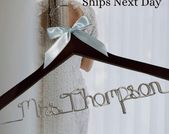 Gruccia personalizzata per abito da sposa: regalo per la sposa con filo d'argento