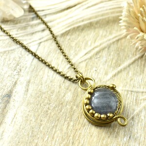 Labradorite Wire Wrapped Pendant, Handmade pendant, Gemstone Pendant, Wire Pendant, Bohemian Jewelry, Unique Jewelry