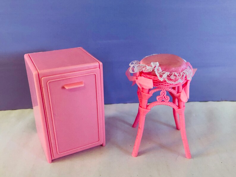 Vintage Barbie Furniture Sweet Roses Night Stand Pink Stool Bedroom Furniture 1980s Barbie Cute Vintage Girl Toys Mattel Toys 1987