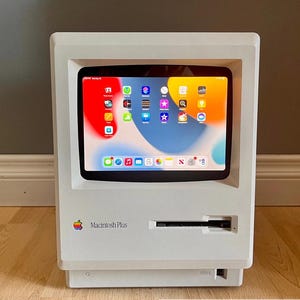 Apple Macintosh Classic with iPad Mini Display – Retro Touchscreen Mac Computer
