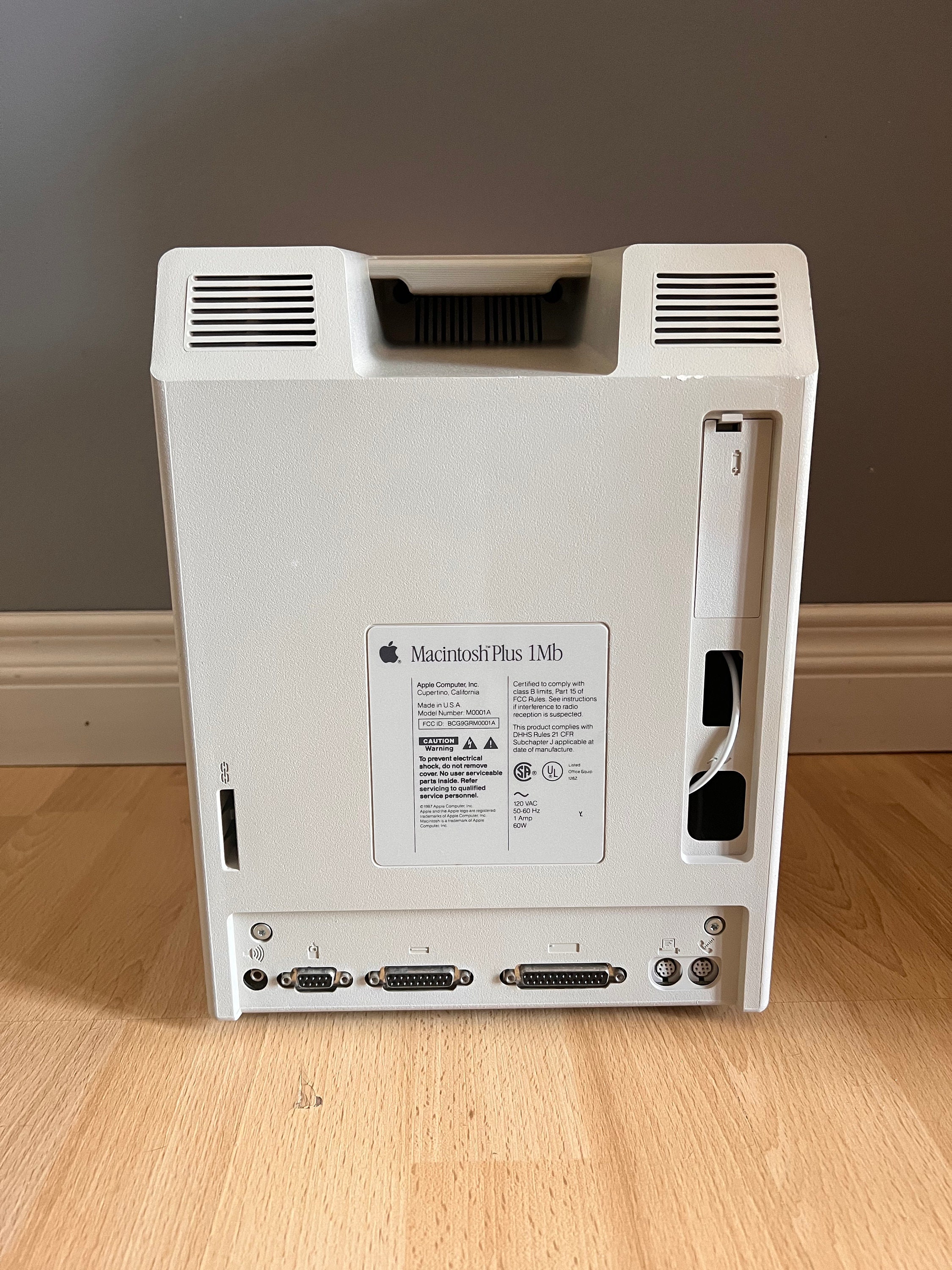 Apple Macintosh With iPad Mini Display – Retro Touchscreen