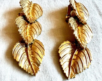 Yohai Vintage Aroid leaf link drop earrings