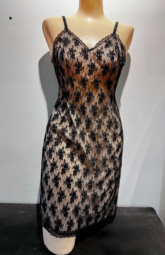 Mod 1960s lace slip/dress