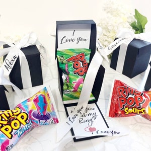 Voorstel ringpop | Ring popbox | Draag je mijn ring? Geschenkdoos | Papieren doos ringvoorstel | Grappig verlovingscadeau voor haar | Voor hem