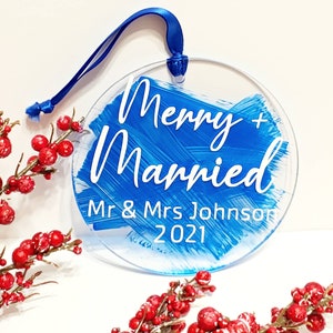 Merry + Married gepersonaliseerd kerstornament | Bruiloftsornament | Ornament meneer en mevrouw | Bruidscadeau | Huwelijkscadeau | Cadeau voor stellen