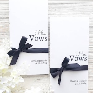 Sus libros de votos de boda y ella / Folleto de votos personalizados / Regalo personalizado para novias y novios / Regalo de recuerdo de boda / Libros de tarjetas de votos