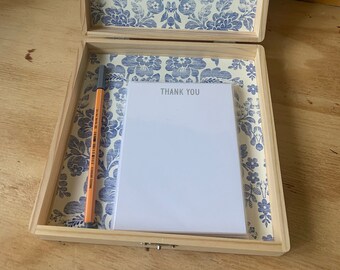 stationery kit, letter writing set, stationery set, stationery / card box, keepsake box, vintage blue floral pattern, thank you notes