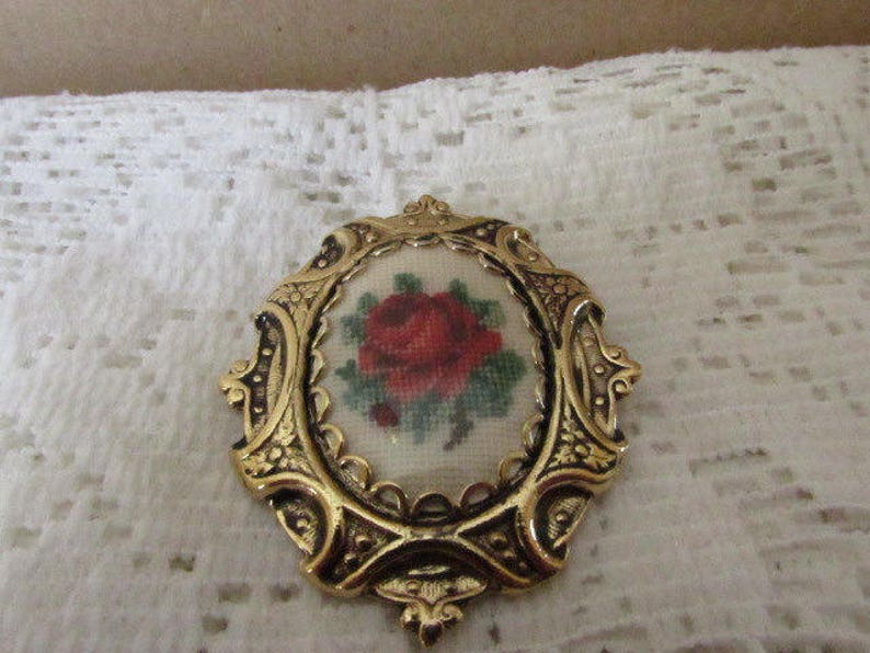 Vintage Brooch Victorian Look Brooch Collectible Jewelry Ribbon Scroll Design Red Rose Oval